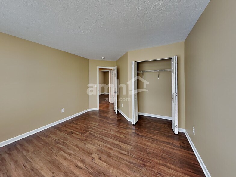 Building Photo - 515 Indian Lake Dr