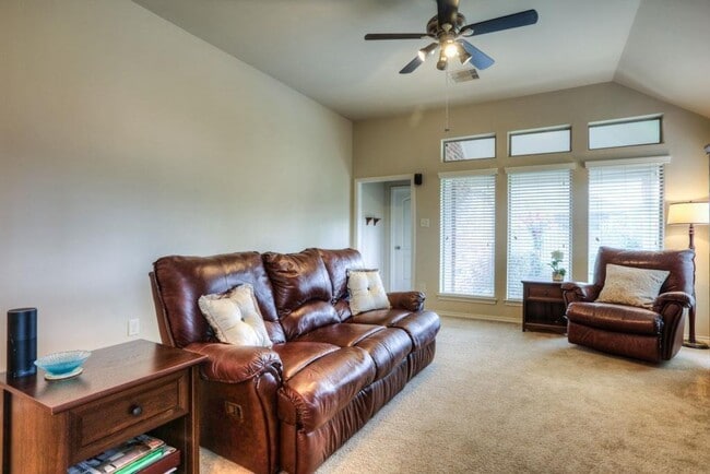 Building Photo - 27535 Gatlin Ln
