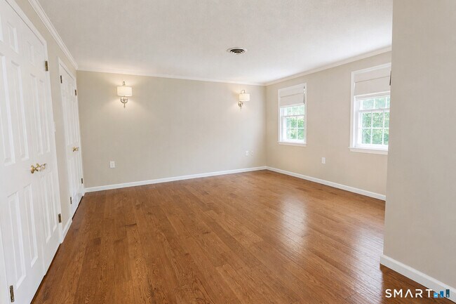 Building Photo - 50 Fox Den Rd