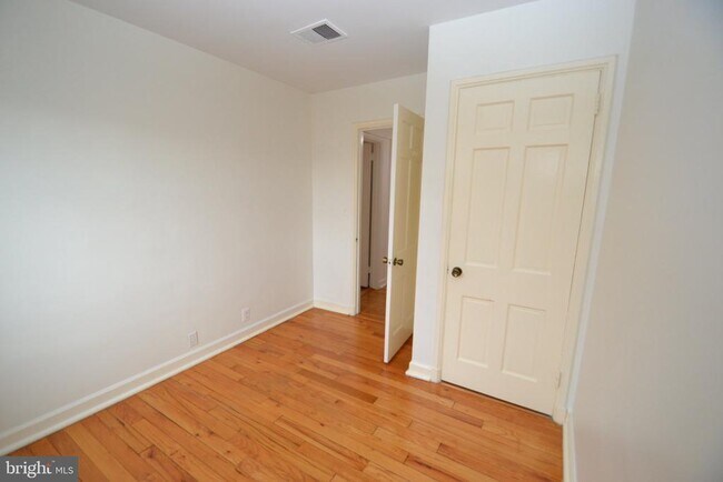 Building Photo - 3546 S Utah St