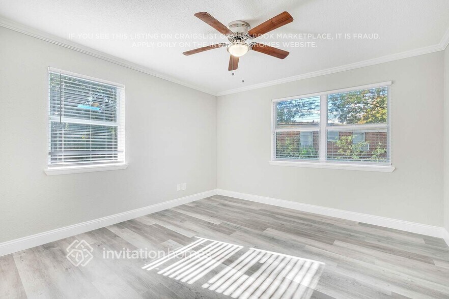 Building Photo - 6266 Shady Oak Dr