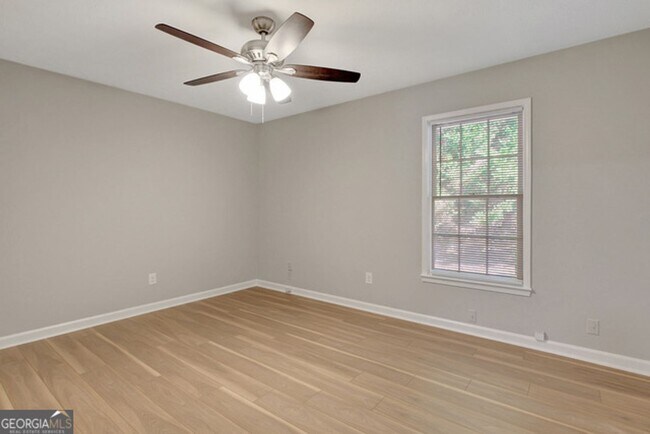 Building Photo - 105 Belle Dr