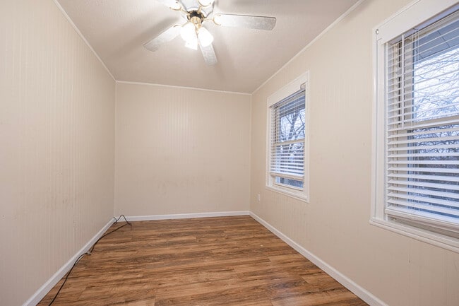 Building Photo - 373 New York Ave