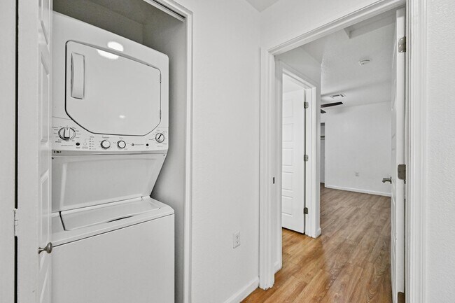 Building Photo - 3065 N 67th Ave