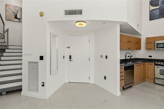 Building Photo - 350 S Miami Ave