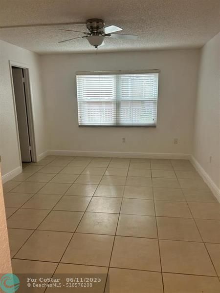 Building Photo - 4255 N University Dr