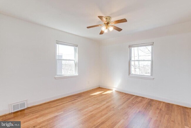 Building Photo - 1889 Alabama Ave SE