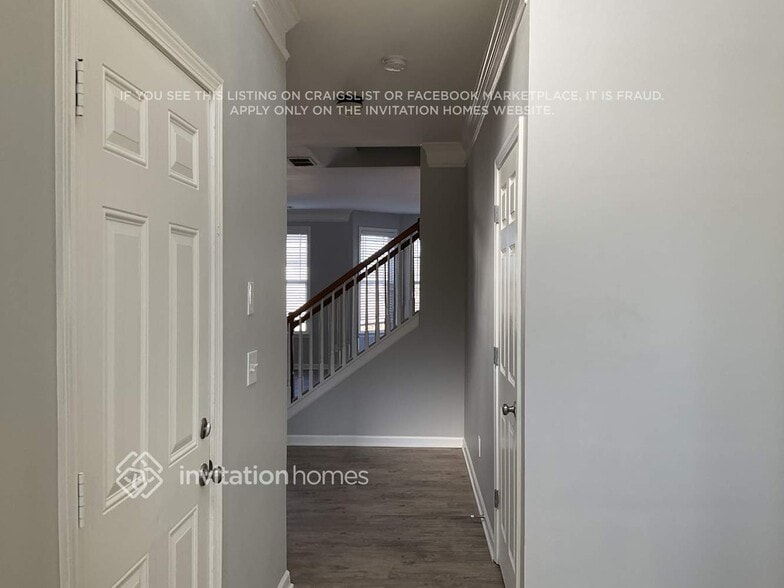 Building Photo - 2322 Loowit Falls Dr