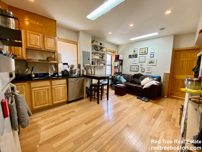 Building Photo - 11 Tabor Pl