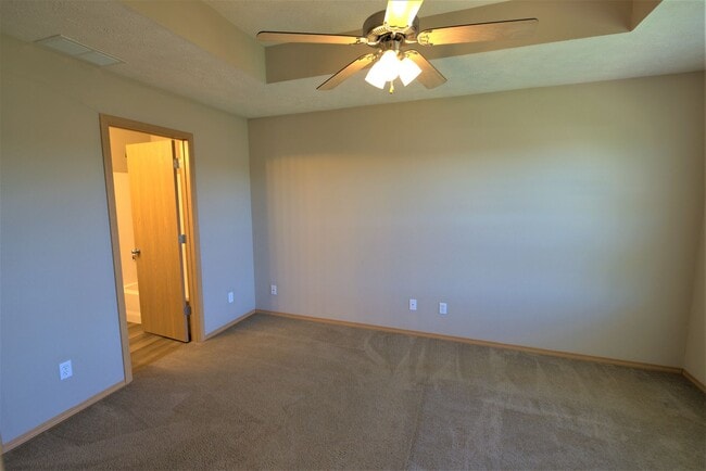 Building Photo - 3 Bedroom in a Convenient Location