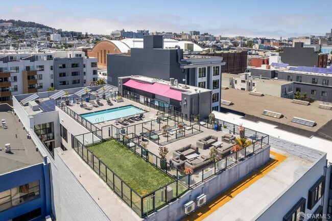 Building Photo - 1875 Mission St