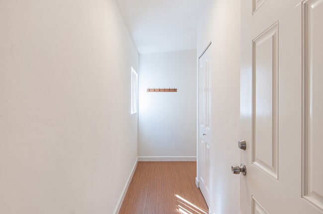 Building Photo - 2 BD/1 BA UPSTAIRS APARTMENT IN CROWN POINT 2 BLOCKS TO SAIL BAY W/ DEDICATED PARKING! $2,995/mo!