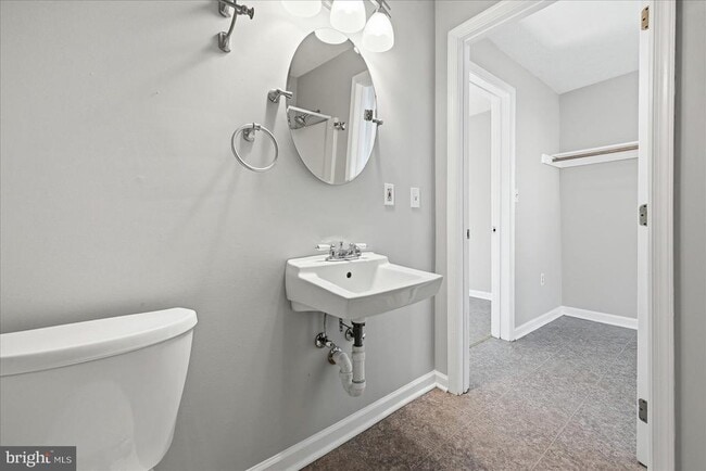 Building Photo - 37127 Butts Ln