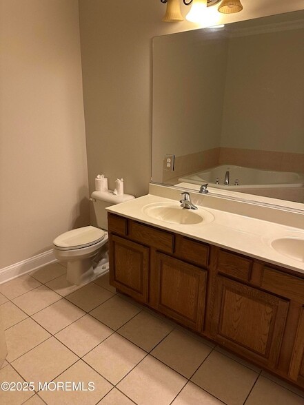 Building Photo - 1006 Abby Rd