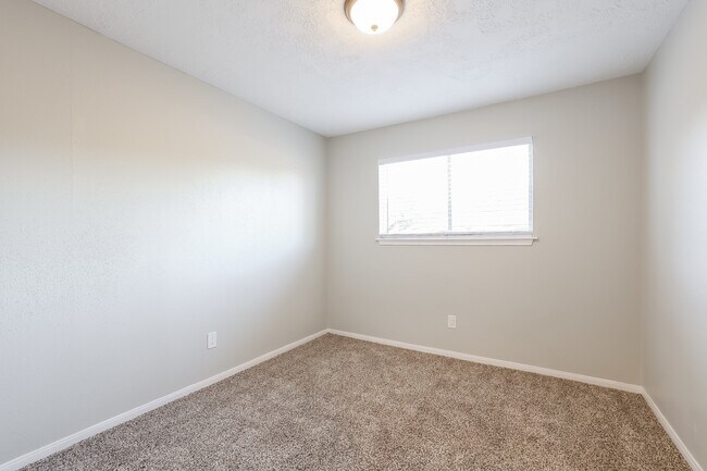 Building Photo - 22826 Provincial Blvd