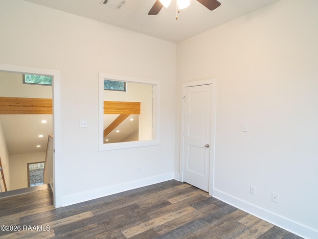 Building Photo - 110 Oak Plns Aly