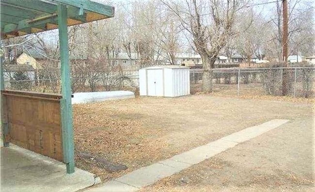 Building Photo - $1742 | 3BR/1BA | Cute Dog Friendly Home f...