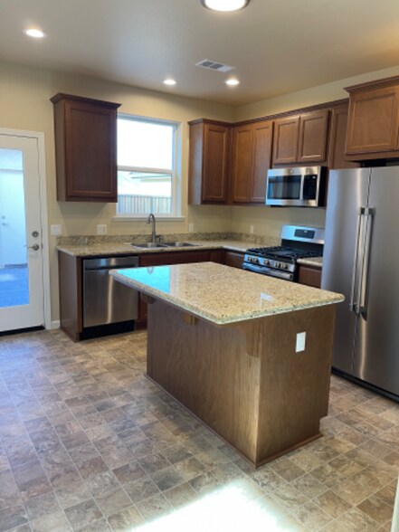 Building Photo - 758 Brandywine Ln