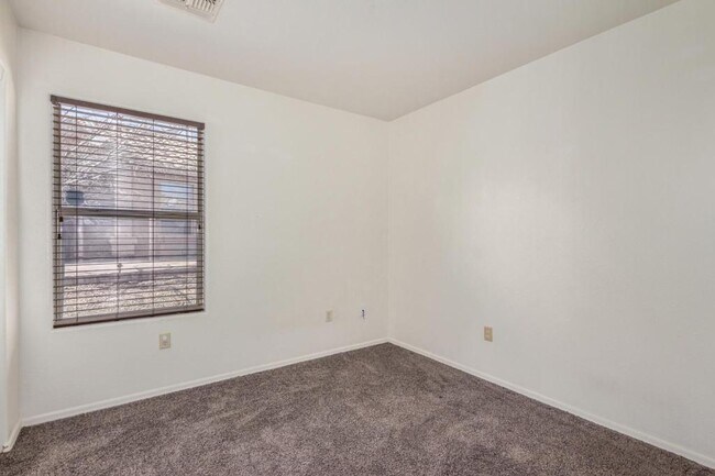 Building Photo - 13296 E Coyote Well Dr