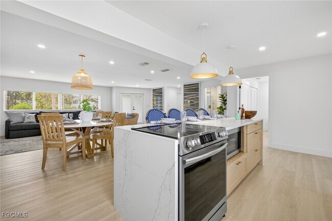 Building Photo - 1377 Sand Castle Rd