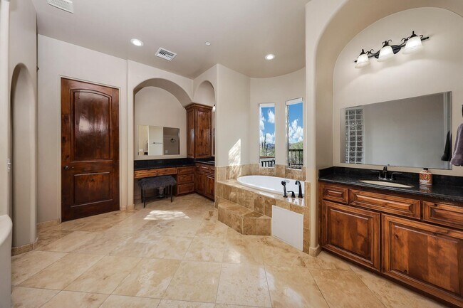 Building Photo - 14598 E Corrine Dr