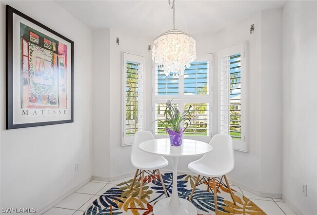 Building Photo - 433 2nd St S