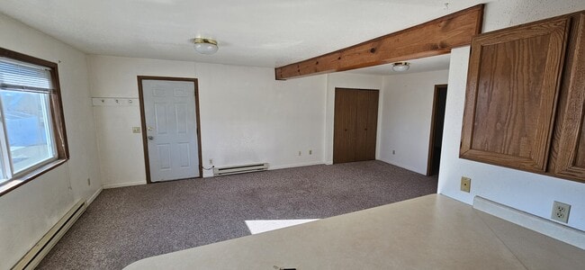 Building Photo - 137 Mapfel St