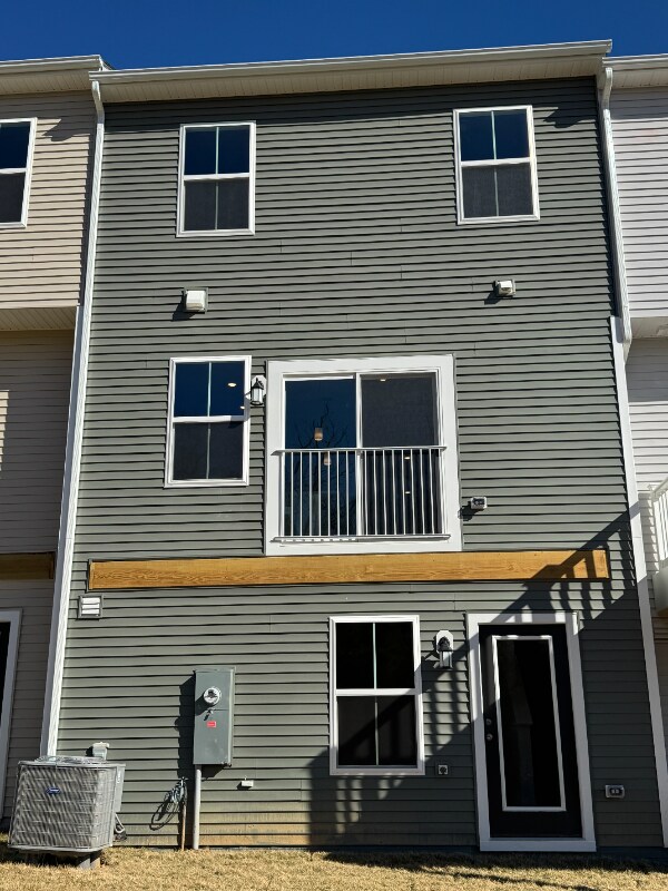 Building Photo - 5862 Ginger Dr