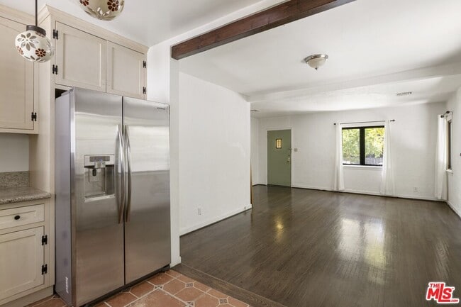 Building Photo - 11269 La Maida St