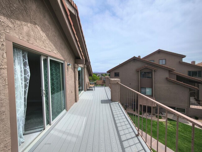 Building Photo - Sports Village - 2 Br + Play Loft, 2 Bath