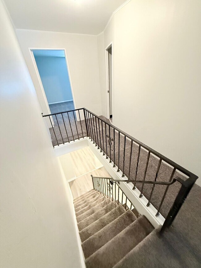 Building Photo - Beautiful 3BD/1BA Single Family Home – Newly Remodeled!