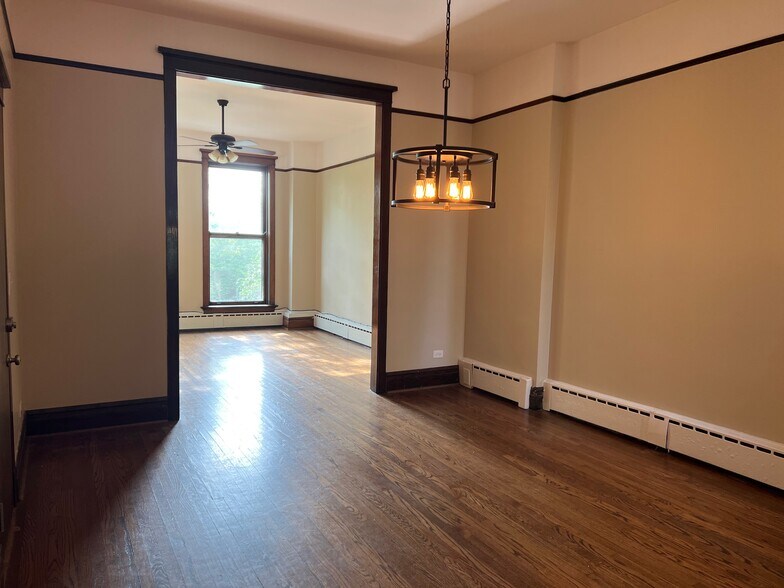 Building Photo - 2121 N Cleveland Ave