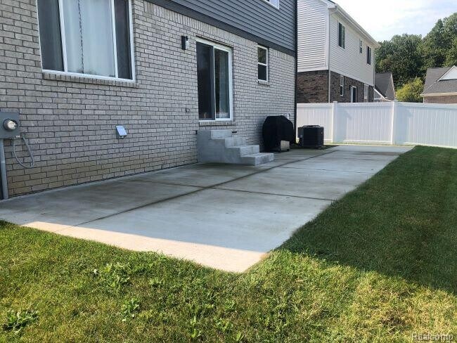 Building Photo - 47359 Bayside Blvd