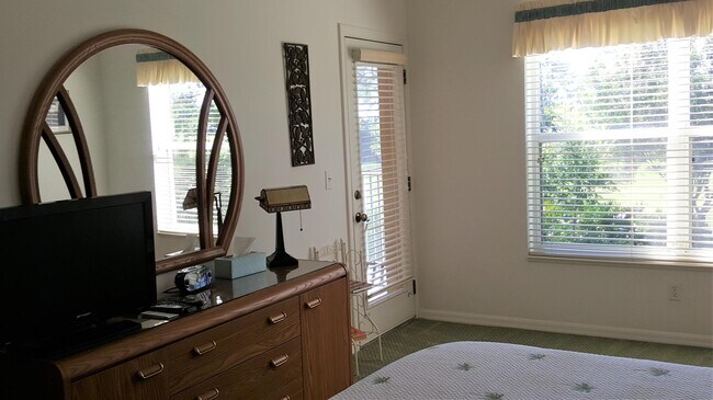 Building Photo - 9926 Perfect Dr