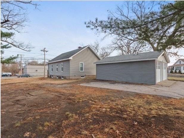 Building Photo - 735 Washington St