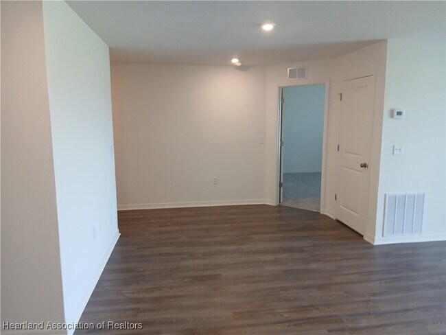 Building Photo - 1245 Stone Ridge Cir