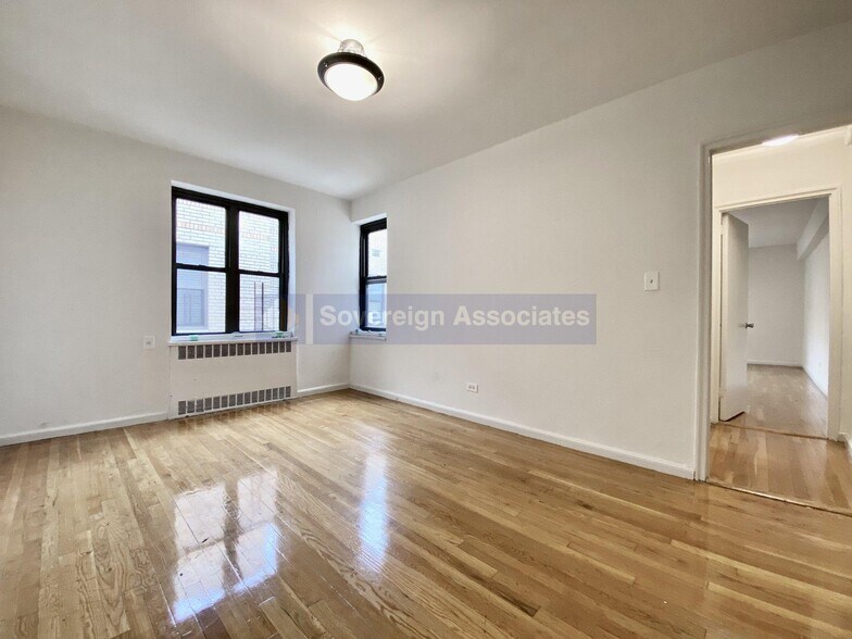 Building Photo - 700 Fort Washington Ave