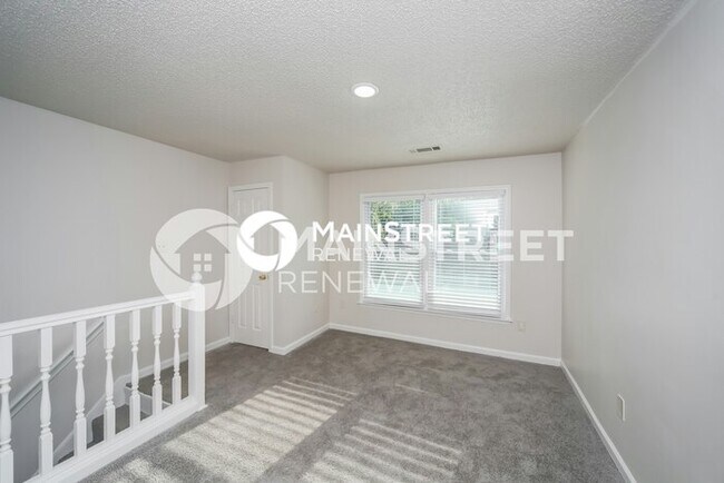 Building Photo - 4 Bedroom Pet-Friendly Home in Cordova, TN with Main Street Renewal