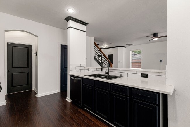Building Photo - 5350 Brookway Dr