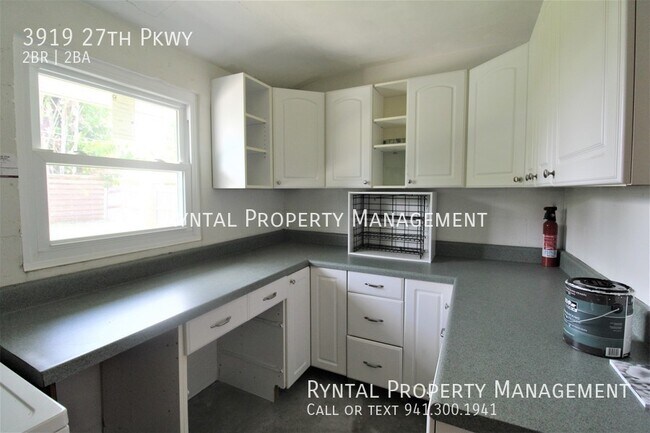 Building Photo - 3919 27th Pky