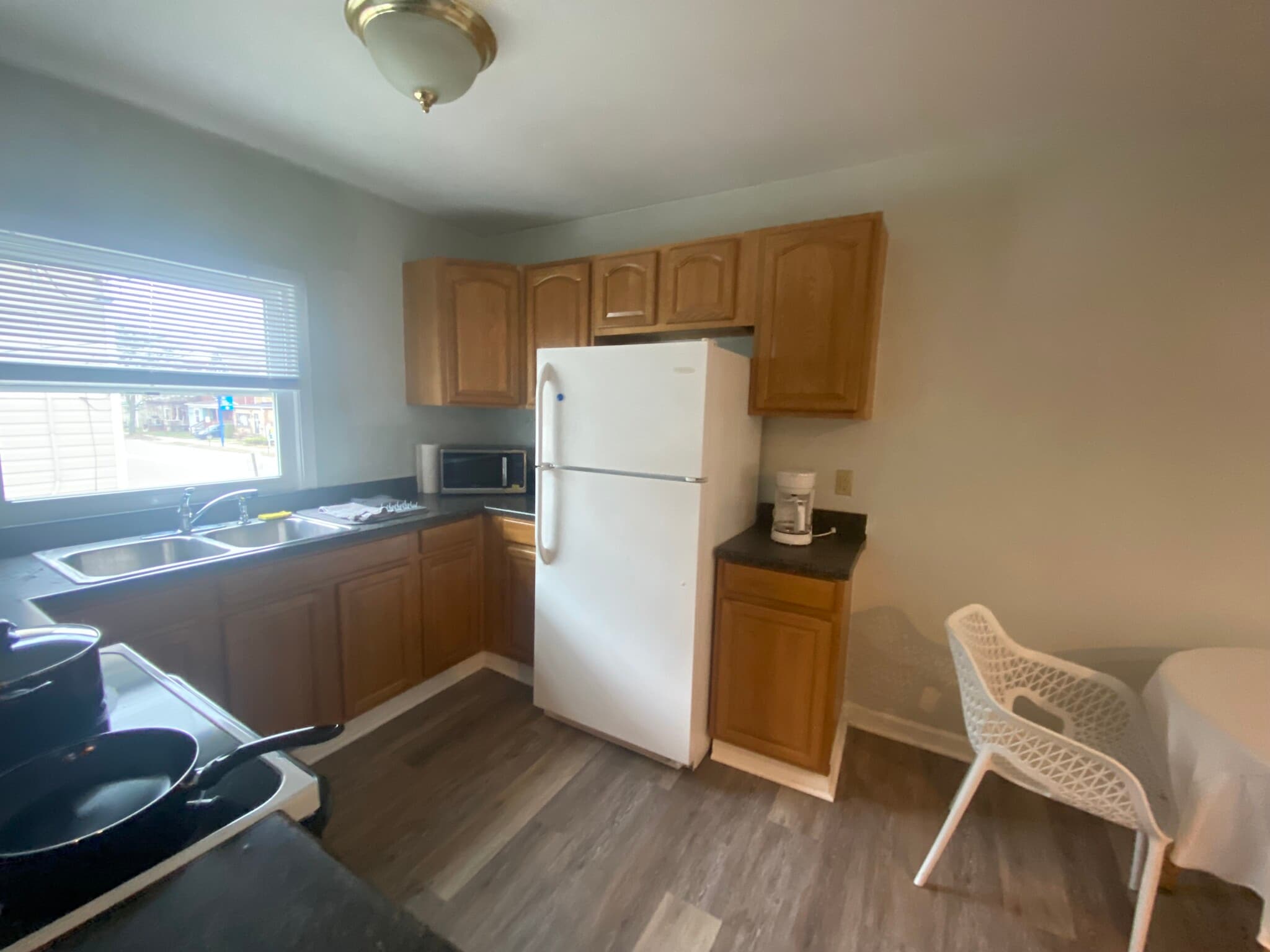 Building Photo - 340 W 26th St