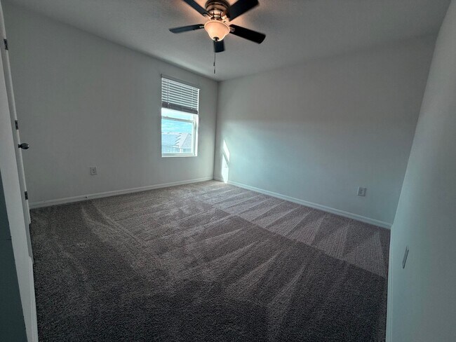 Building Photo - 16769 Parker River St