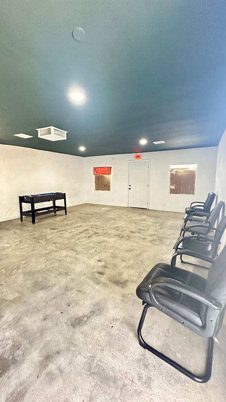 Building Photo - 8232 Santa Fe Ave