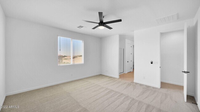 Building Photo - 13407 W Rowel Rd