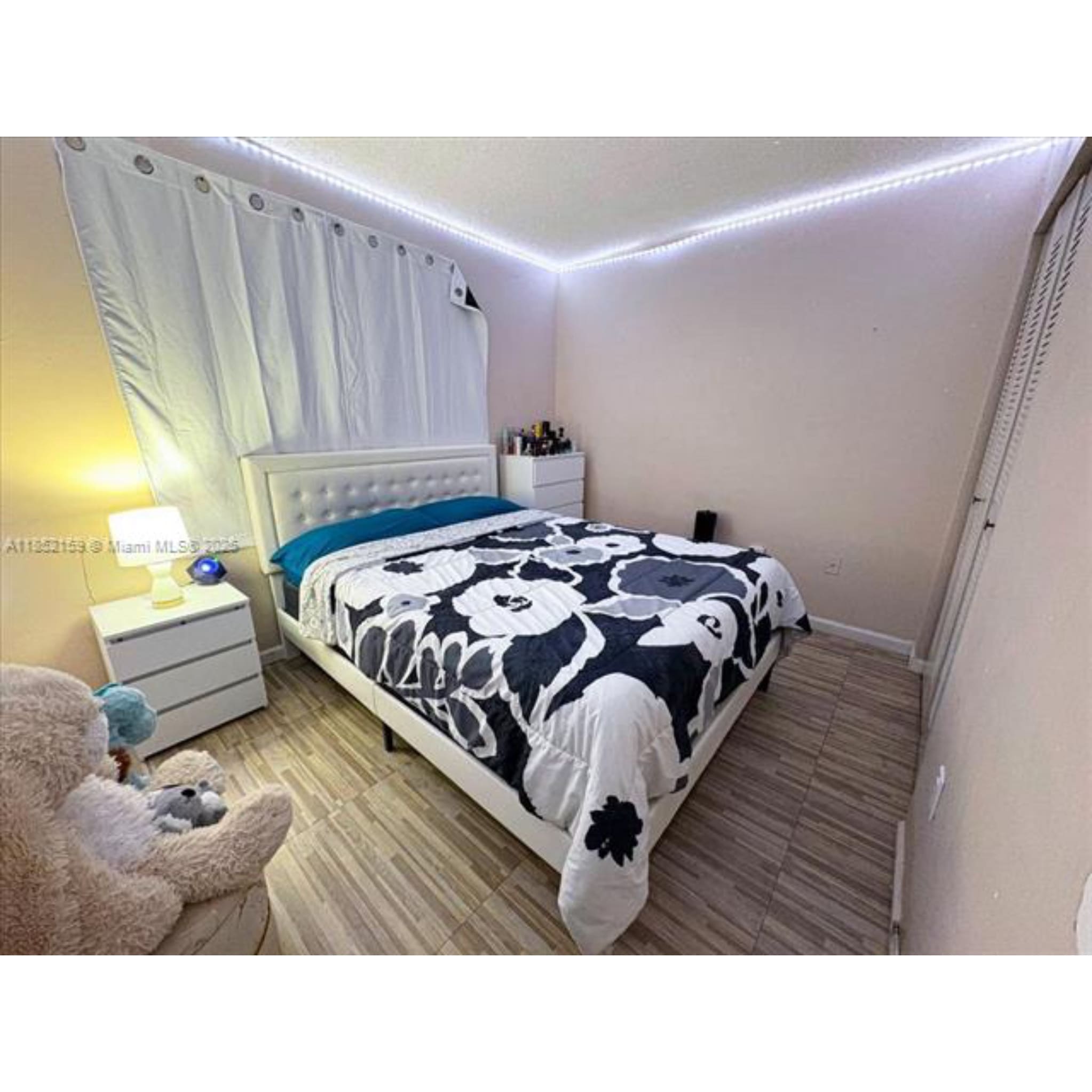 Building Photo - 8205 SW 152nd Ave