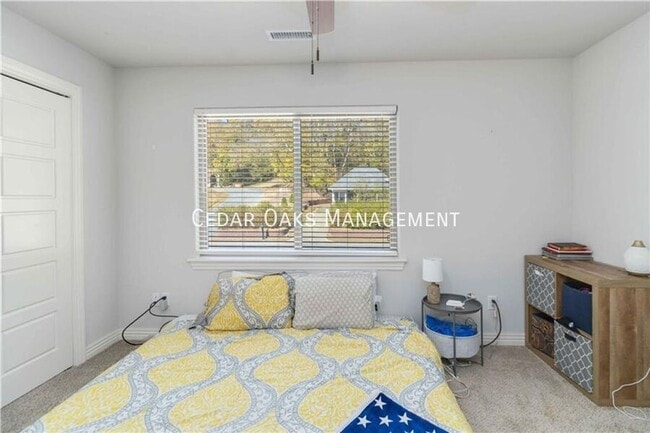 Building Photo - 645 Sugar Creek Rd