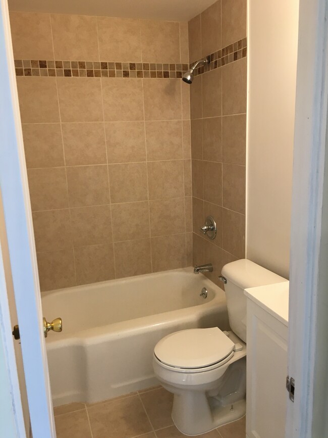 Bathroom - 1600 Military St