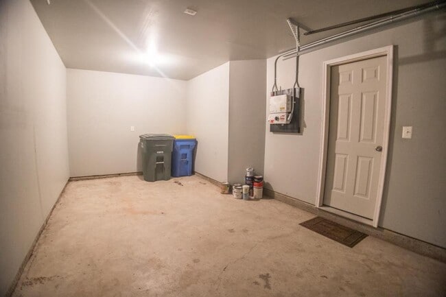 Building Photo - 4121 Trabert Ct