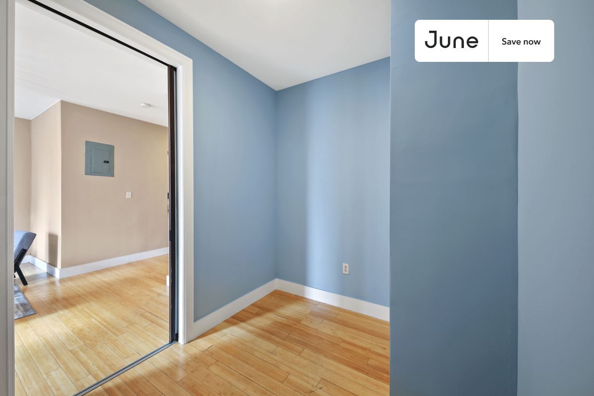 Building Photo - 301 St Nicholas Ave