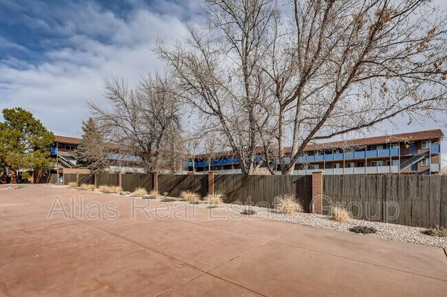 Building Photo - 1450 S Reed St